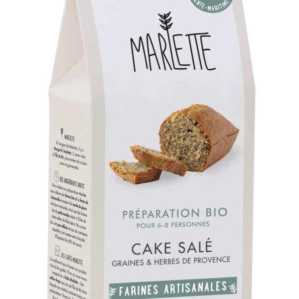 Préparation bio d'un cake salé