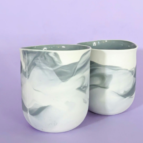 tasse en porcelaine GRISE
